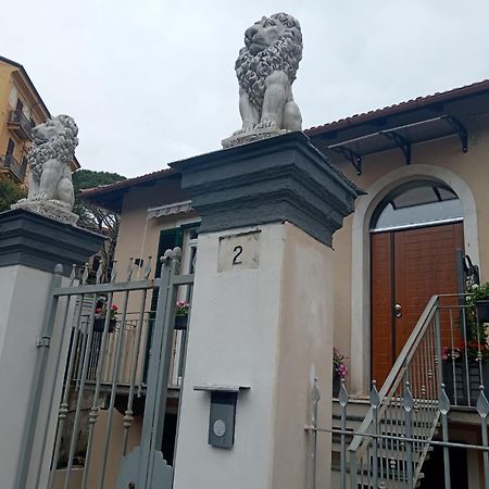 La Maison Du Lion La Spezia Bagian luar foto