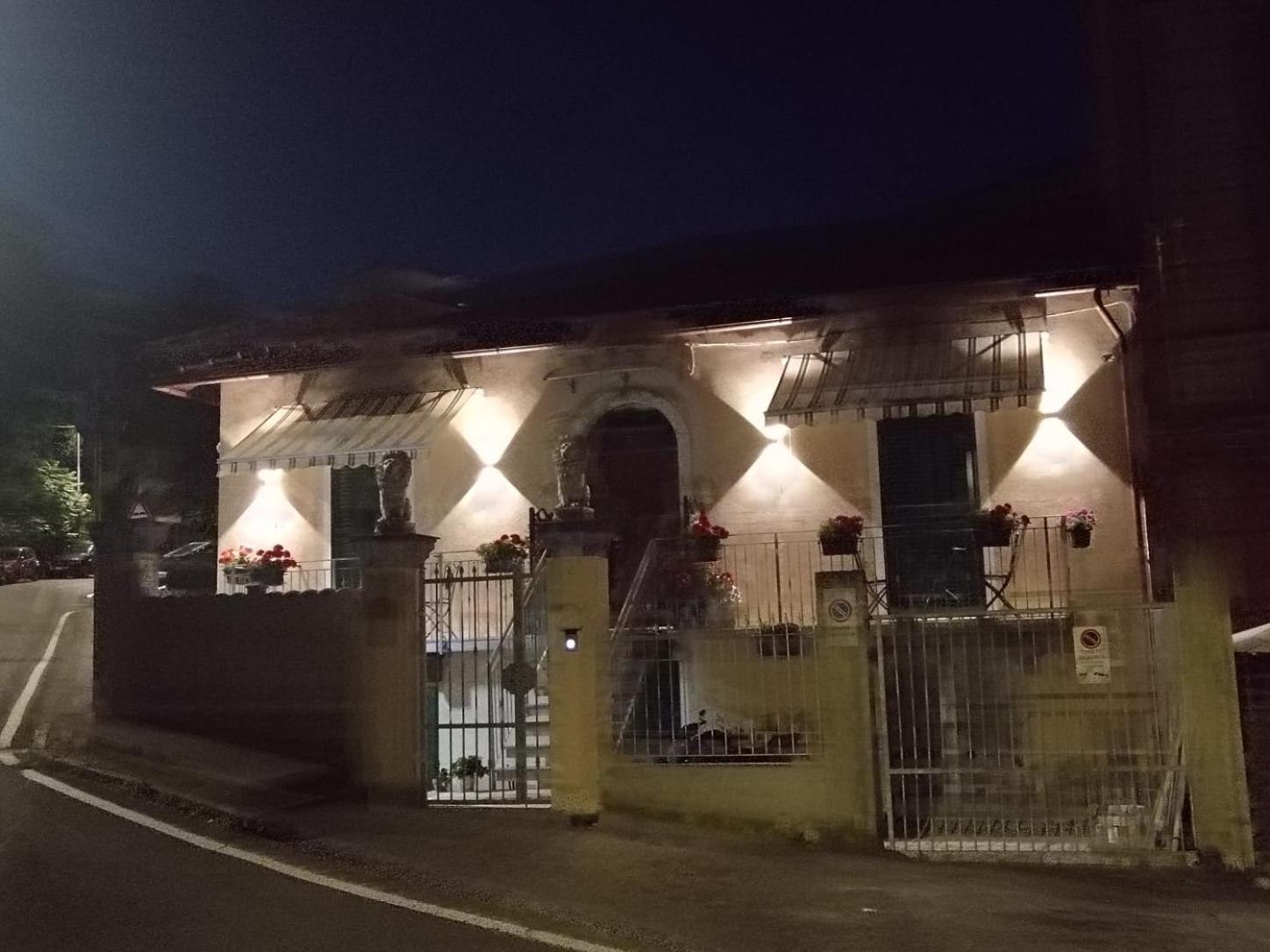 La Maison Du Lion La Spezia Bagian luar foto