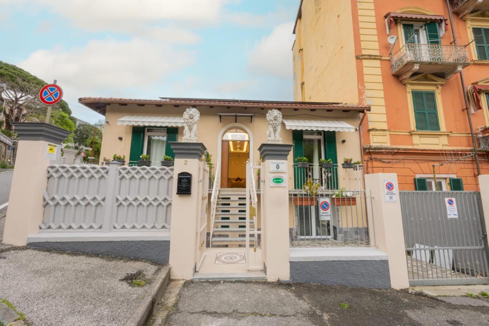 La Maison Du Lion La Spezia Bagian luar foto