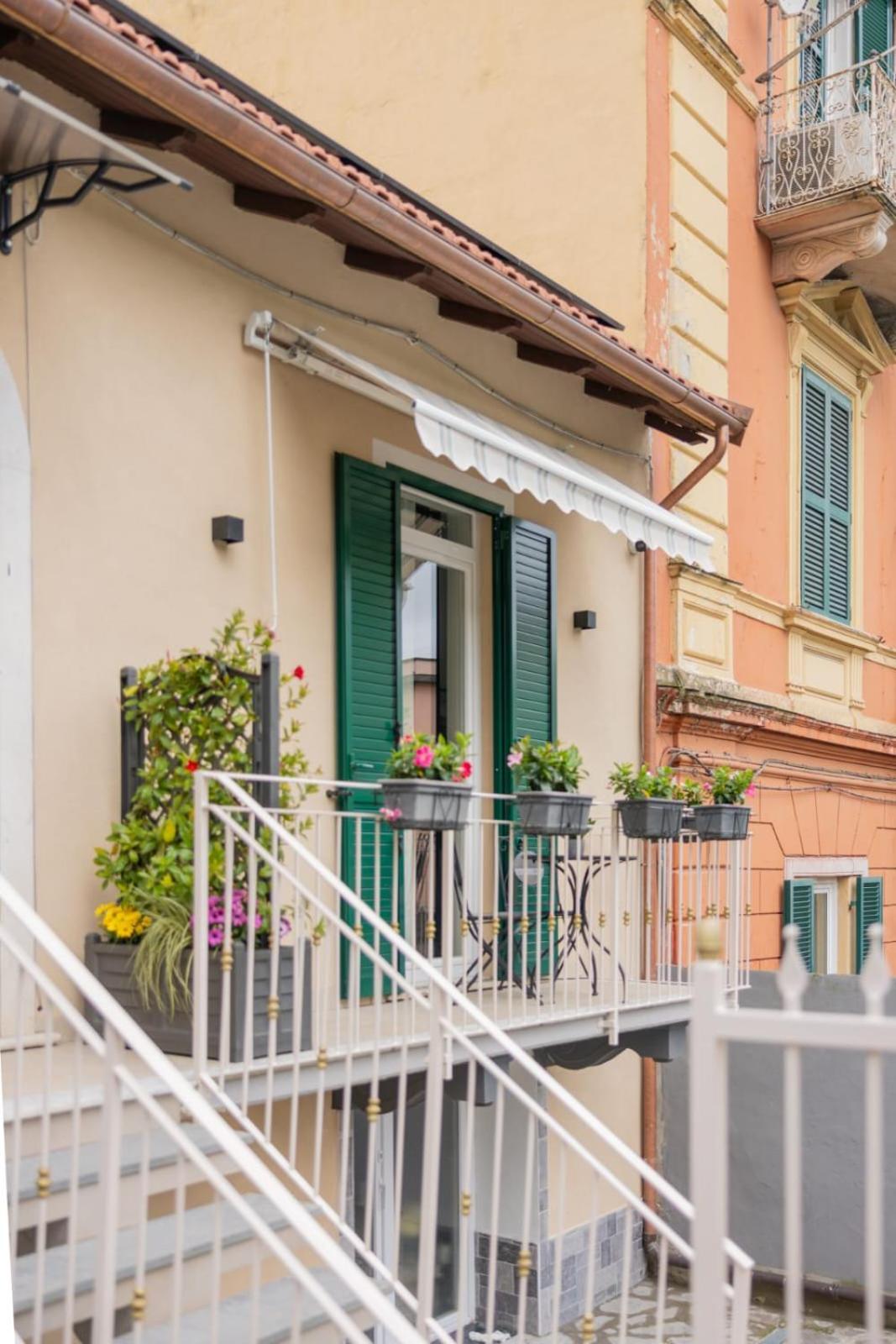La Maison Du Lion La Spezia Bagian luar foto